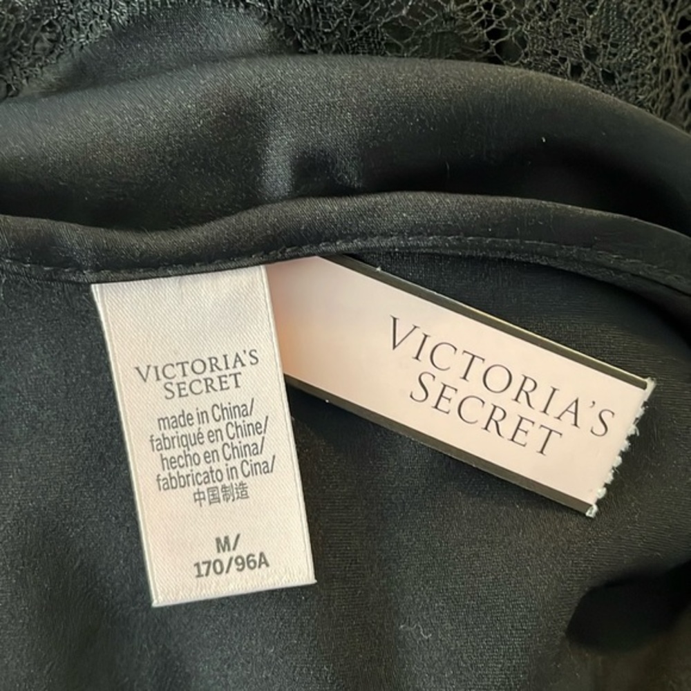 Victoria’s Secret Black Camisole Top Lace Silk Adjustable Straps Size Medium - Picture 6 of 7